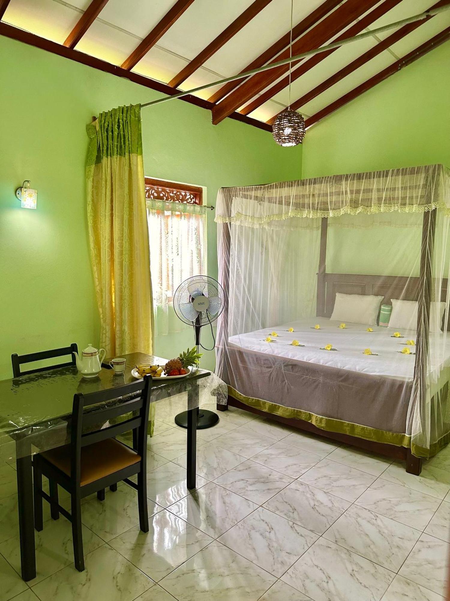 Jasmin Homestay Marakolliya Tangalle Buitenkant foto
